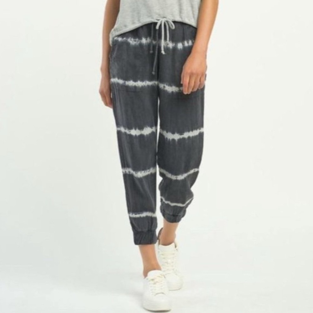 Cloth & Stone Gray Tie Dye Stripe Joggers, Small